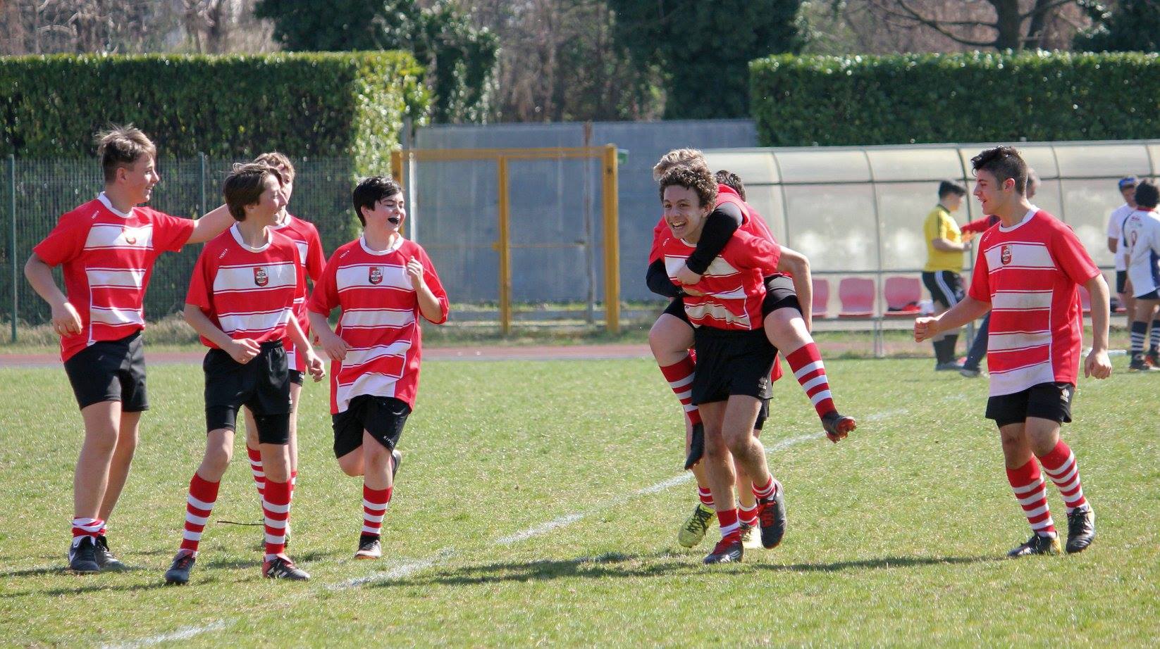 Dopo una lunga pausa riprende il cammino dei #CrazyYoungBagai che sono ospiti del Malpensa Rugby